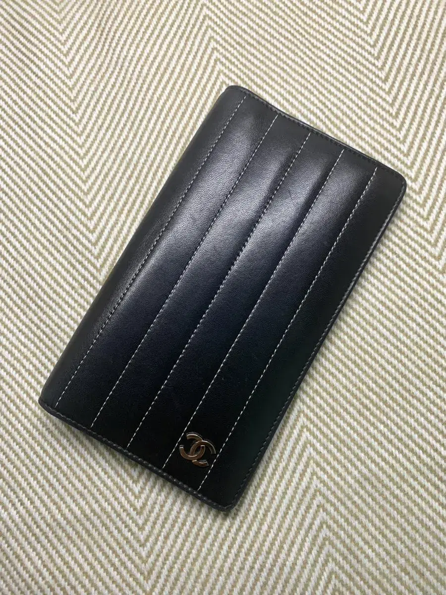 150->100 Chanel Long Wallet Lambskin Vertical Quilted Black