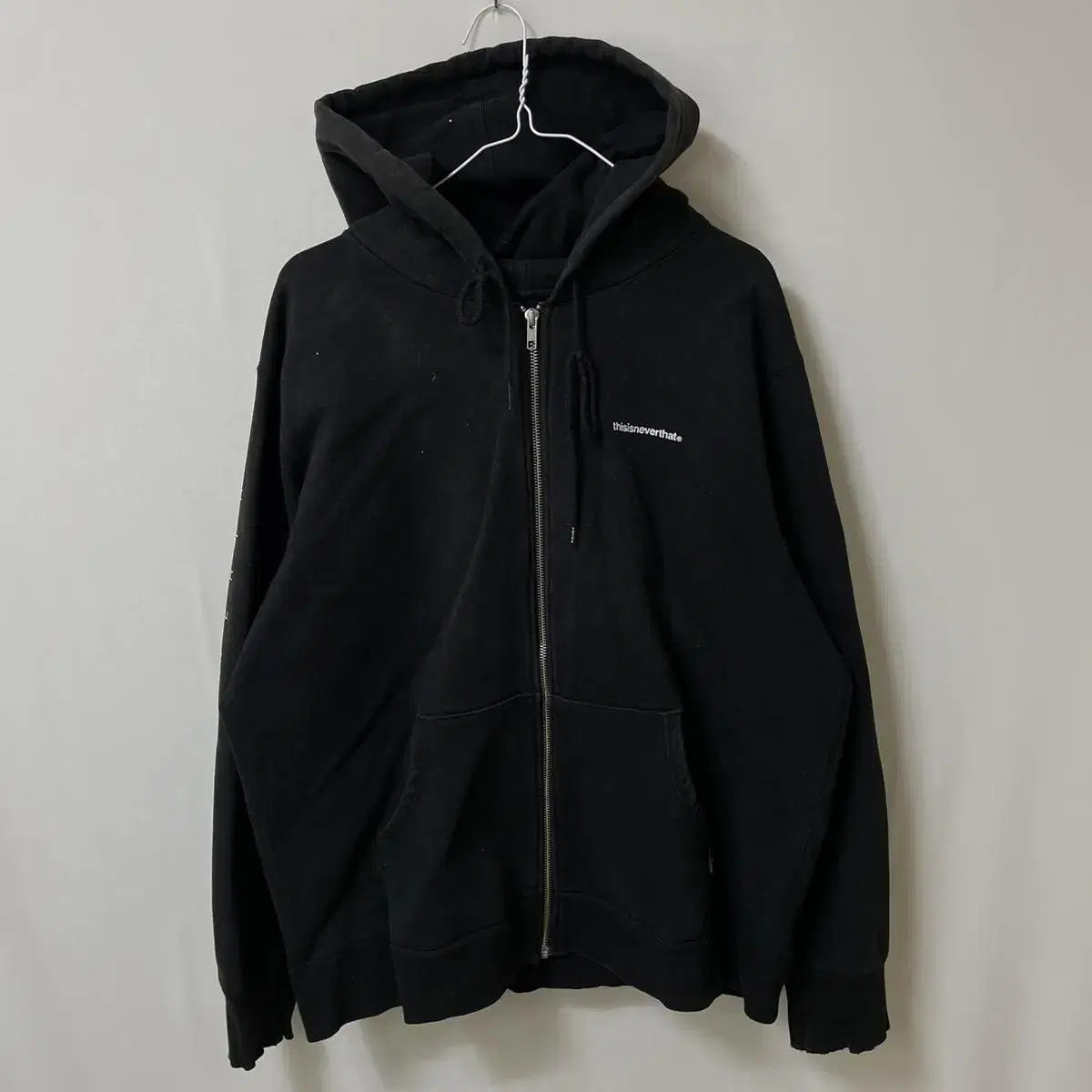 [ XL ] This Is Never Never That International Big Logo Hoodie