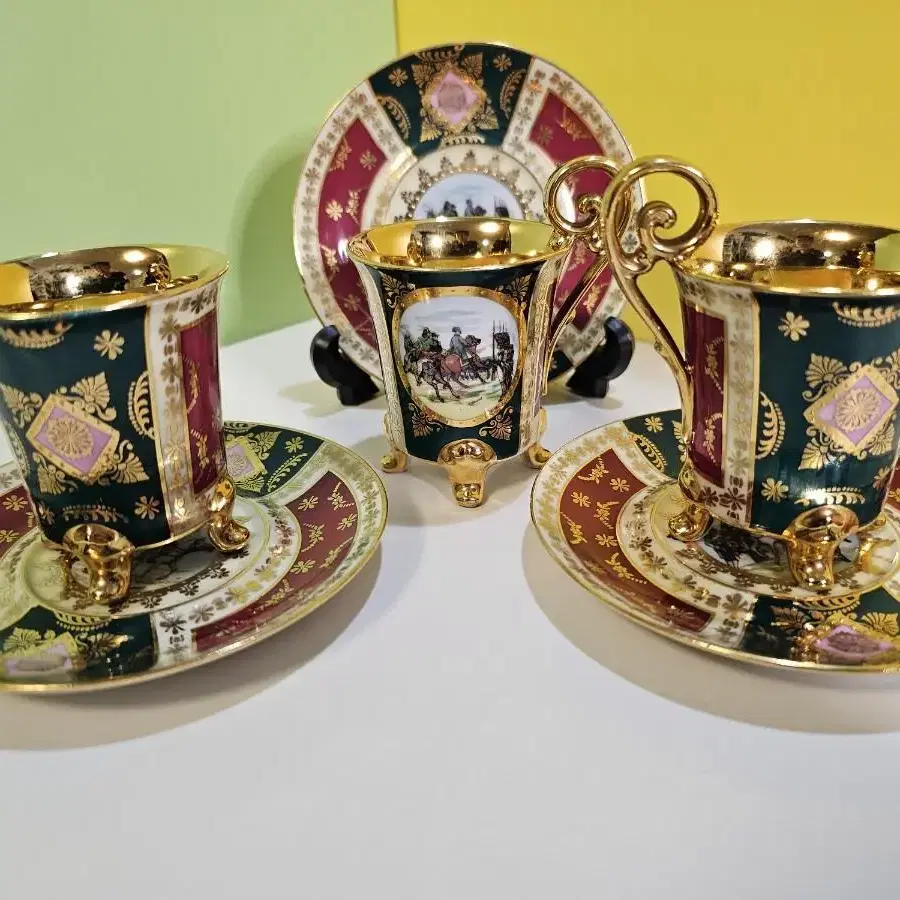 ALT WIEN 22k  Demitasse Cup&Saucers