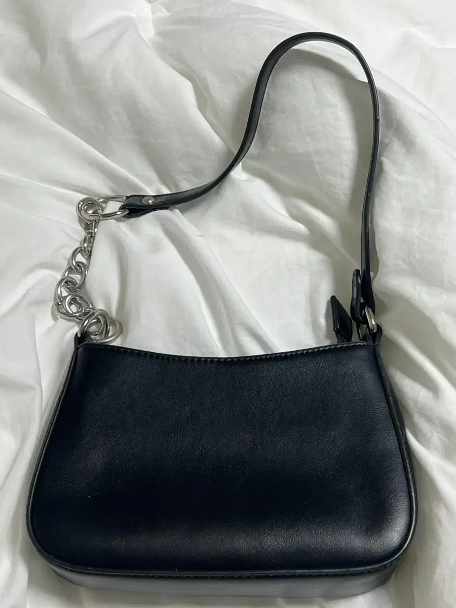 Black chain shoulder bag