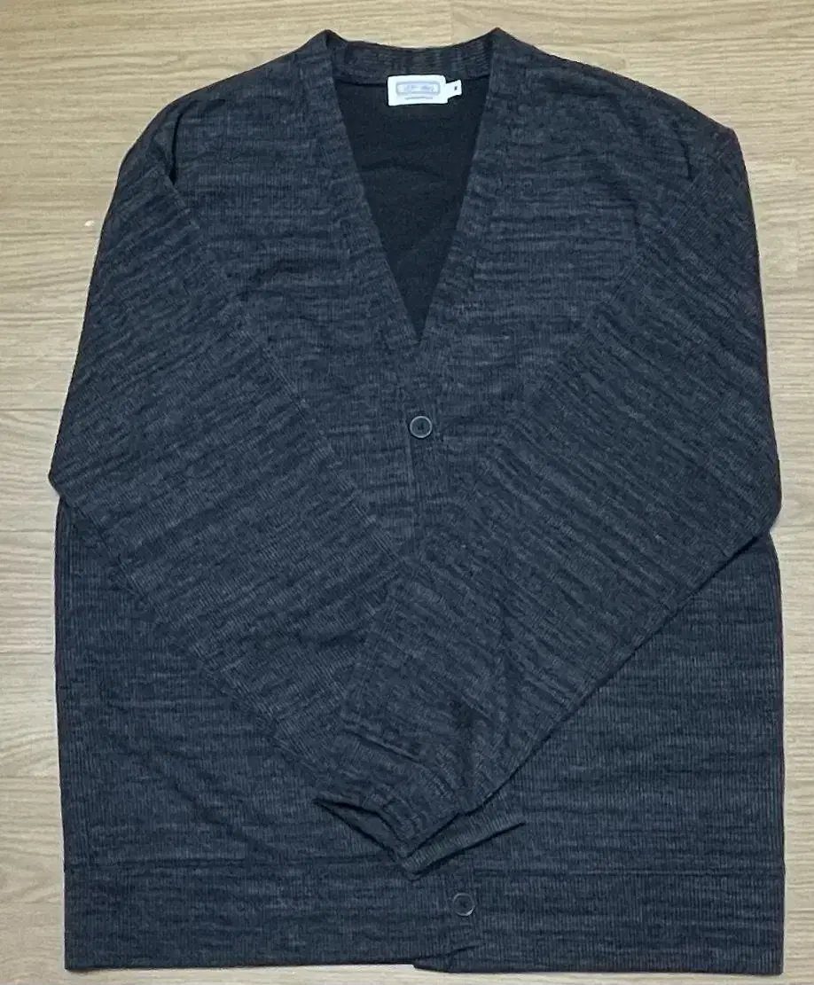 Vari Vane cardigan size M