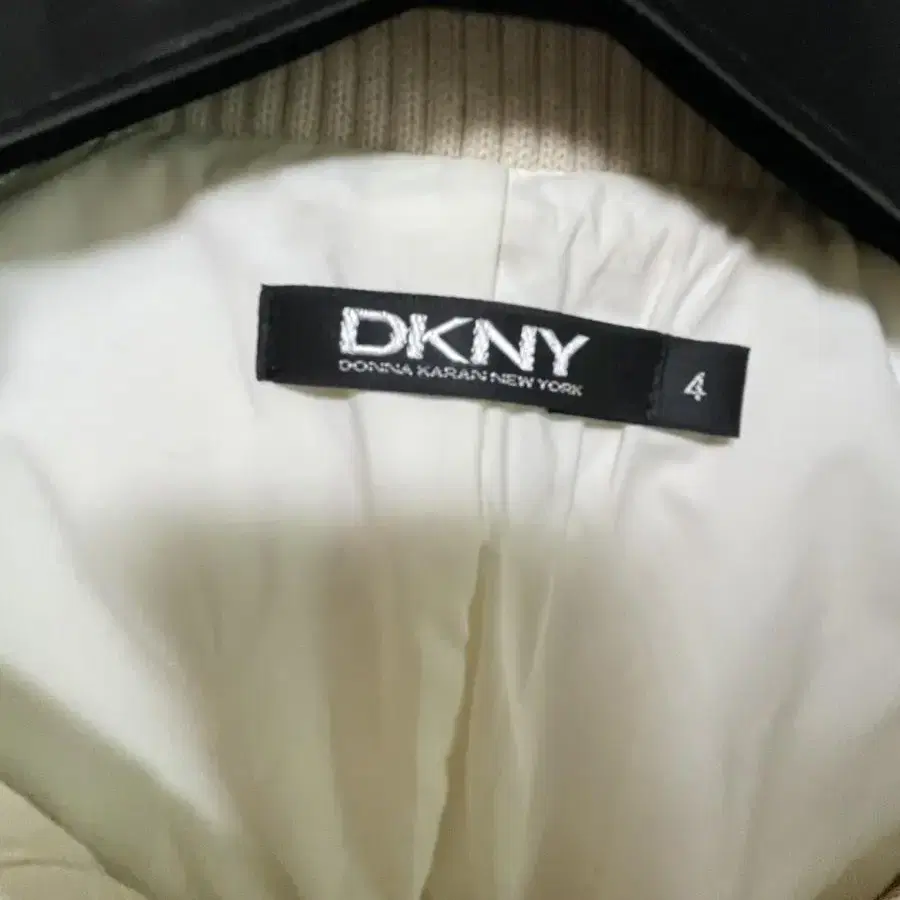 dkny여성 롱 다운패딩(55)(사이즈미스로 급처분!)