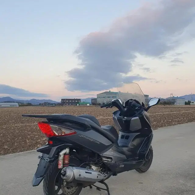 sym 조이맥스 125cc 17년식 판매합니다