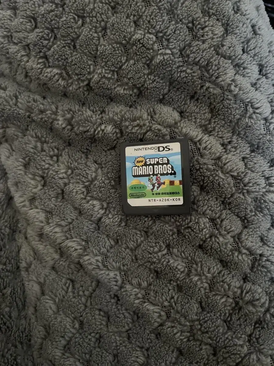 Nintendo DS new Super Mario Bros. Chip