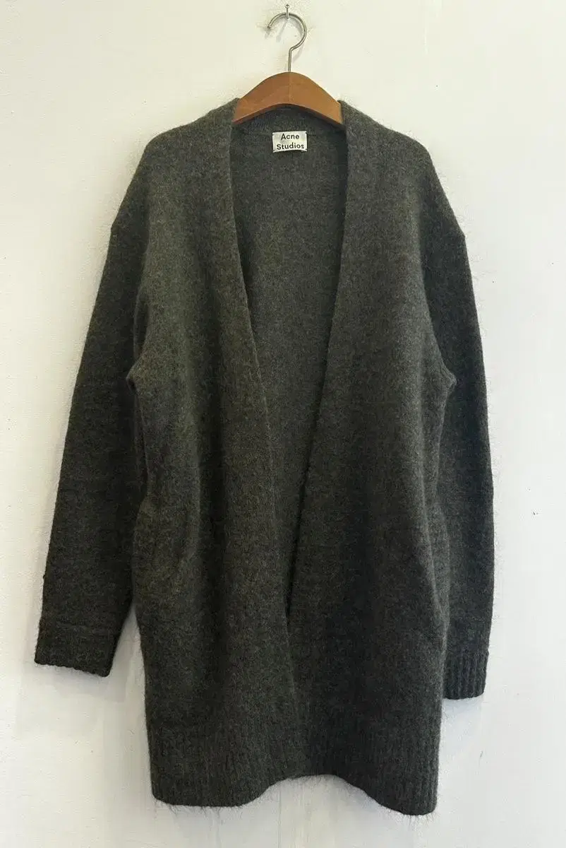 44~55) I'm selling my Akne Kid Mohair long cardigan!