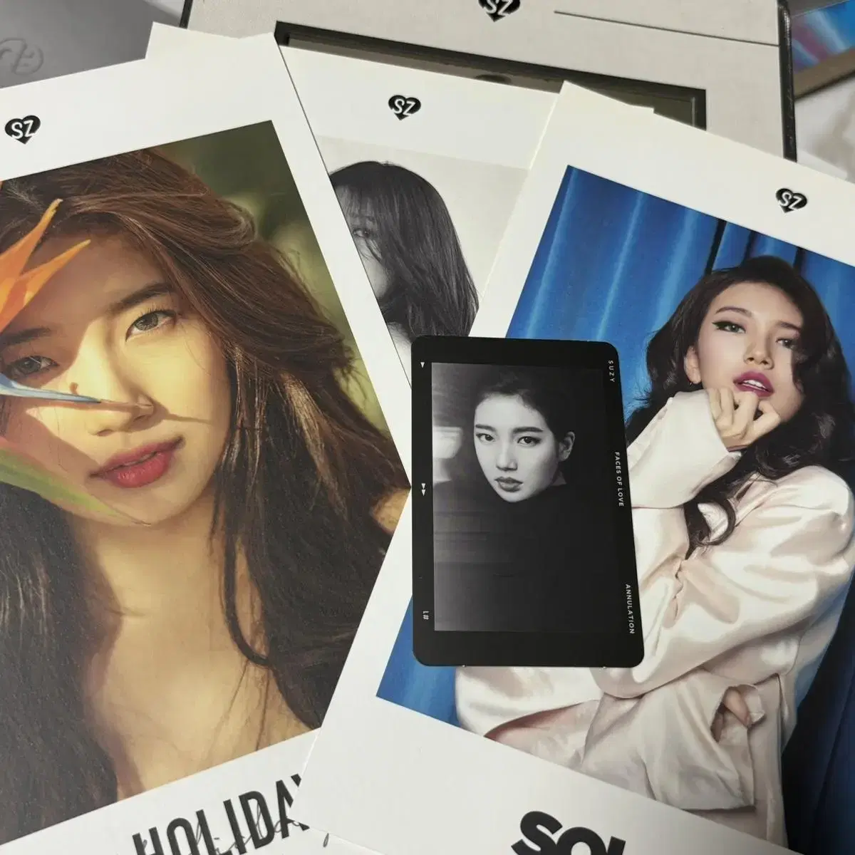 Suzy album photocard