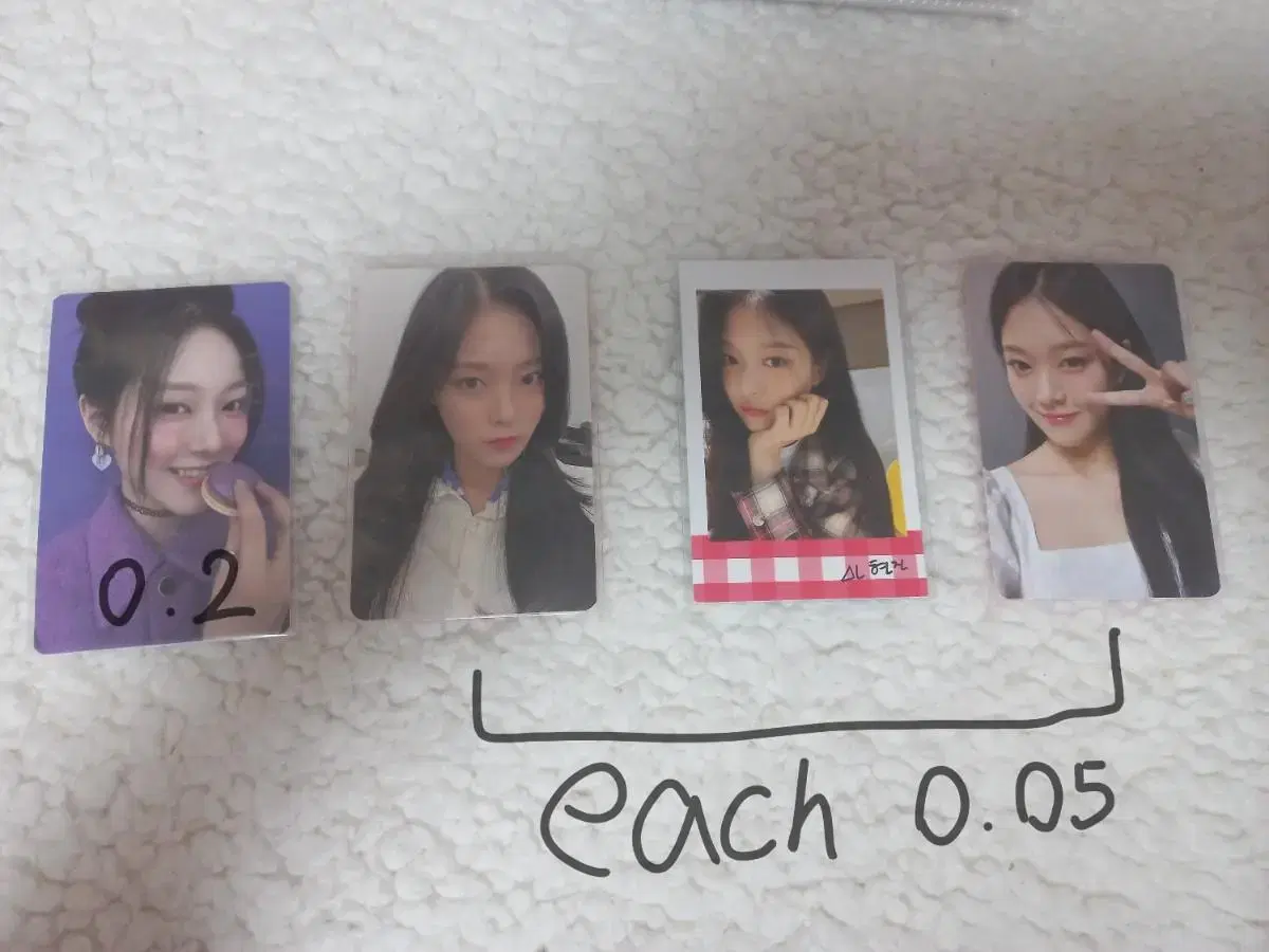 Loona loossemble hyunjin sells photo kards