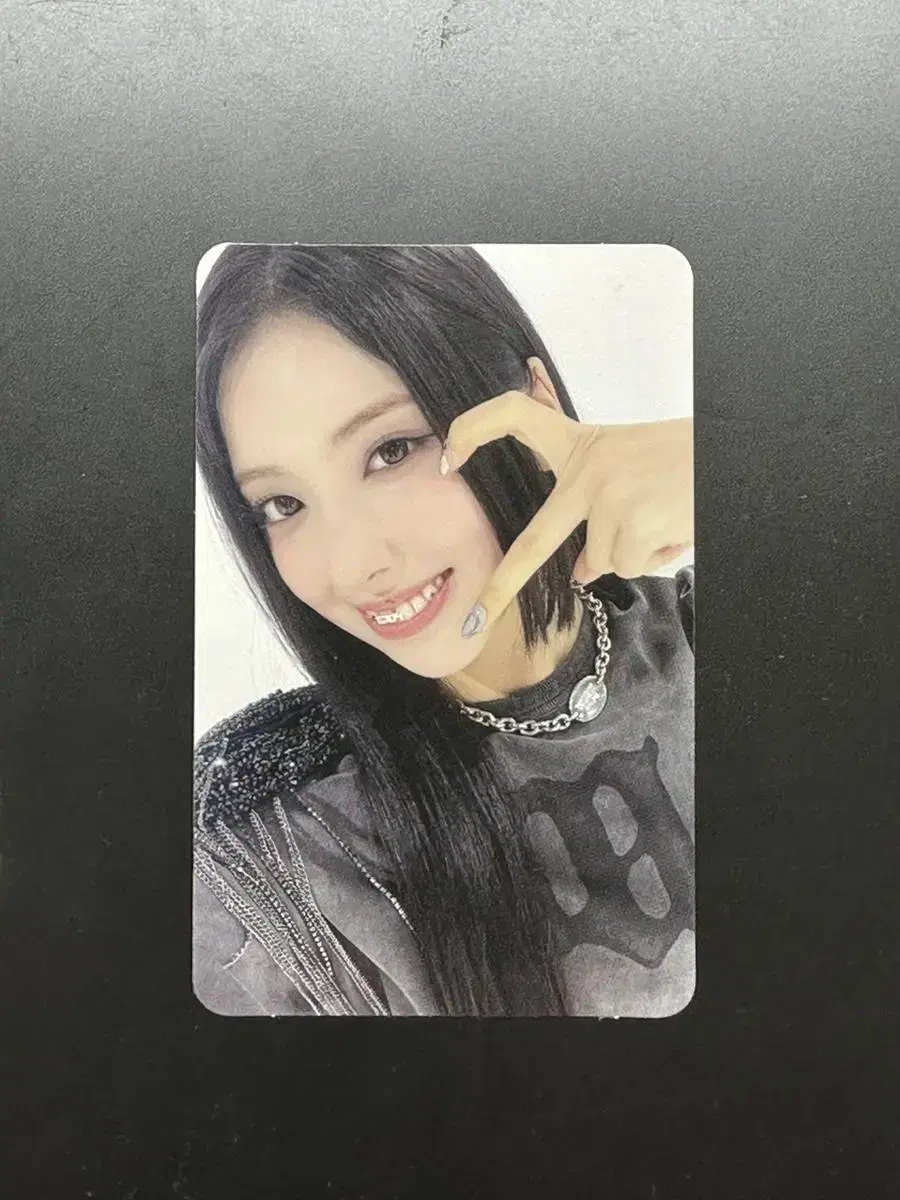 nmixx jiwoo broadcast photocard wts