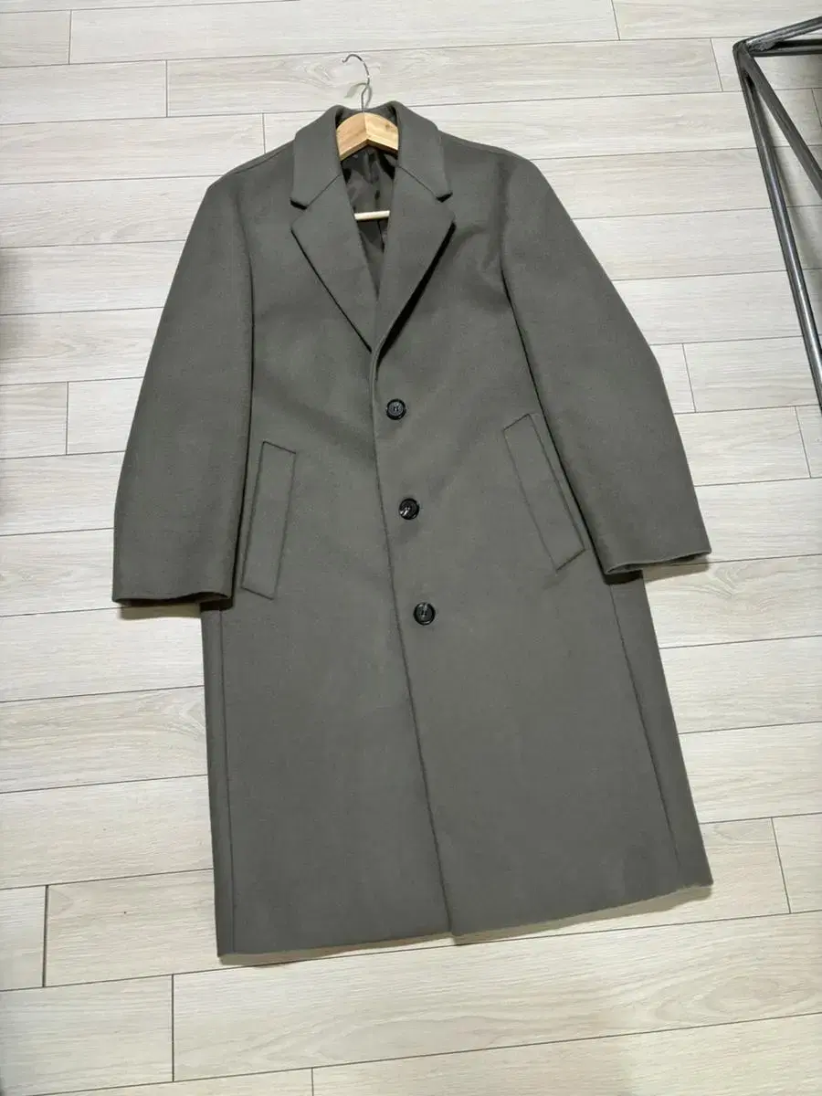 BASSO coat/BASSO cashmere and wool single coat/nearly new 95