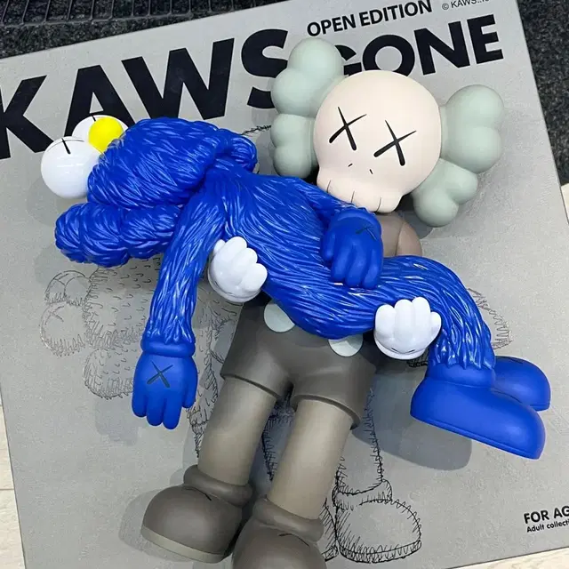 카우스 KAWS GONE 오픈에디션 피규어-G011003