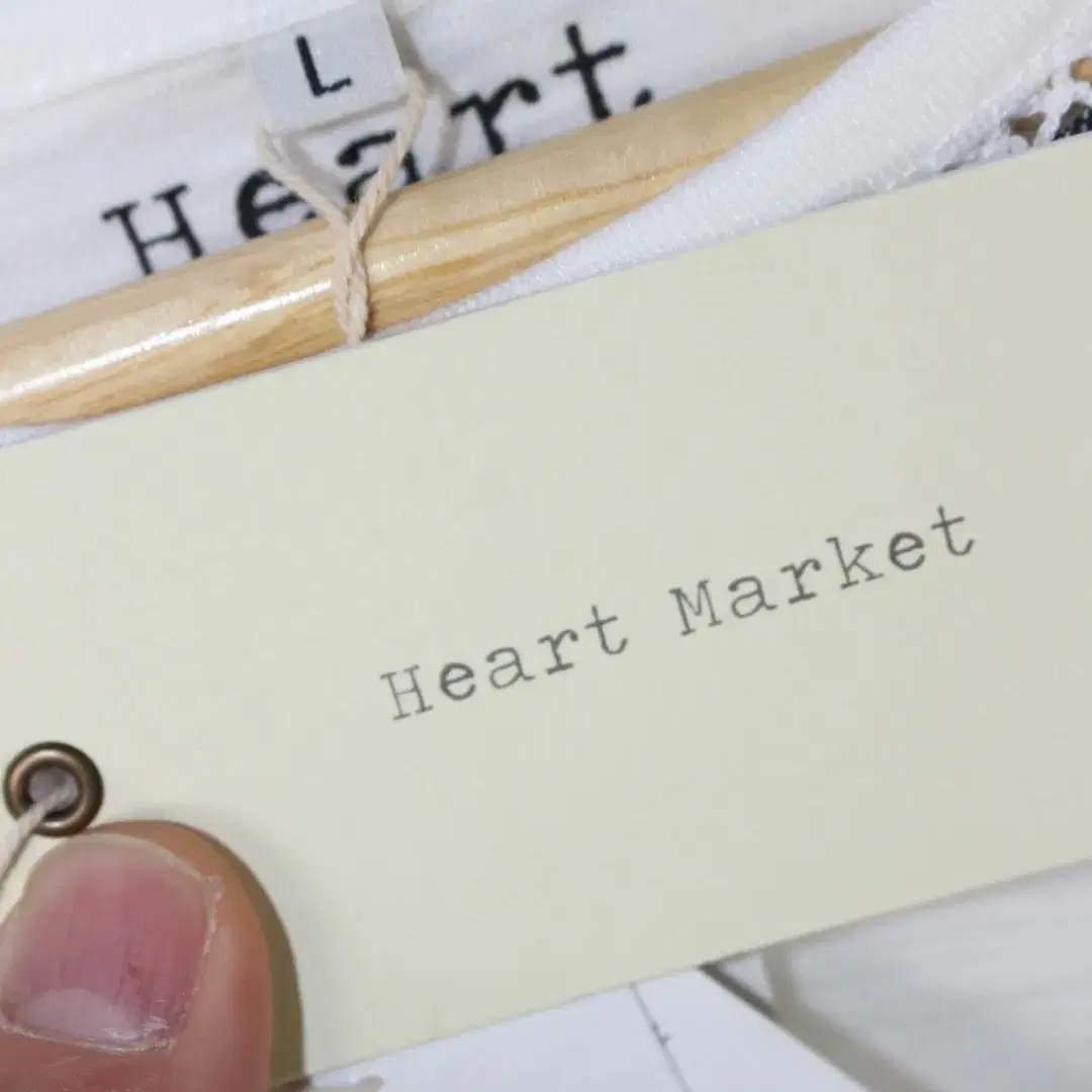 새상품) HEART MARKET 티셔츠 [24011127]