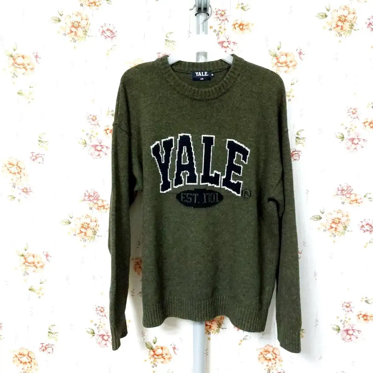 XL) Yale Wool Blend Men's Sweater Khaki