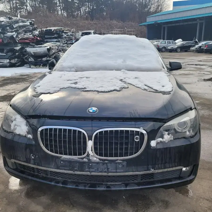 BMW F01 09년 750Li 엔진형식 N63B44A 폐차입고 분해판매