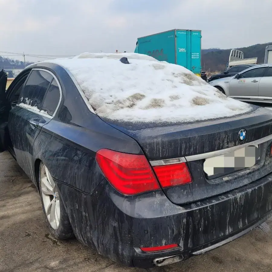 BMW F01 09년 750Li 엔진형식 N63B44A 폐차입고 분해판매