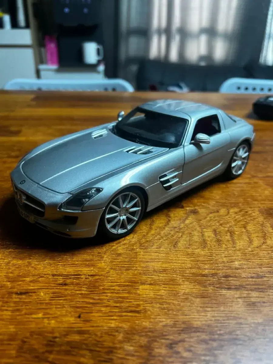 1:18 Die-cast Meisto Benz SLS