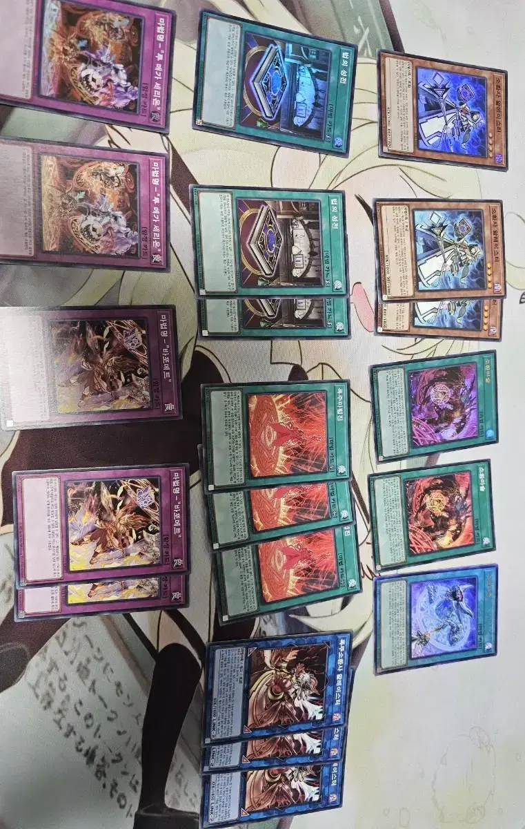 Sells Yu-Gi-Oh Summoners Deck Sources