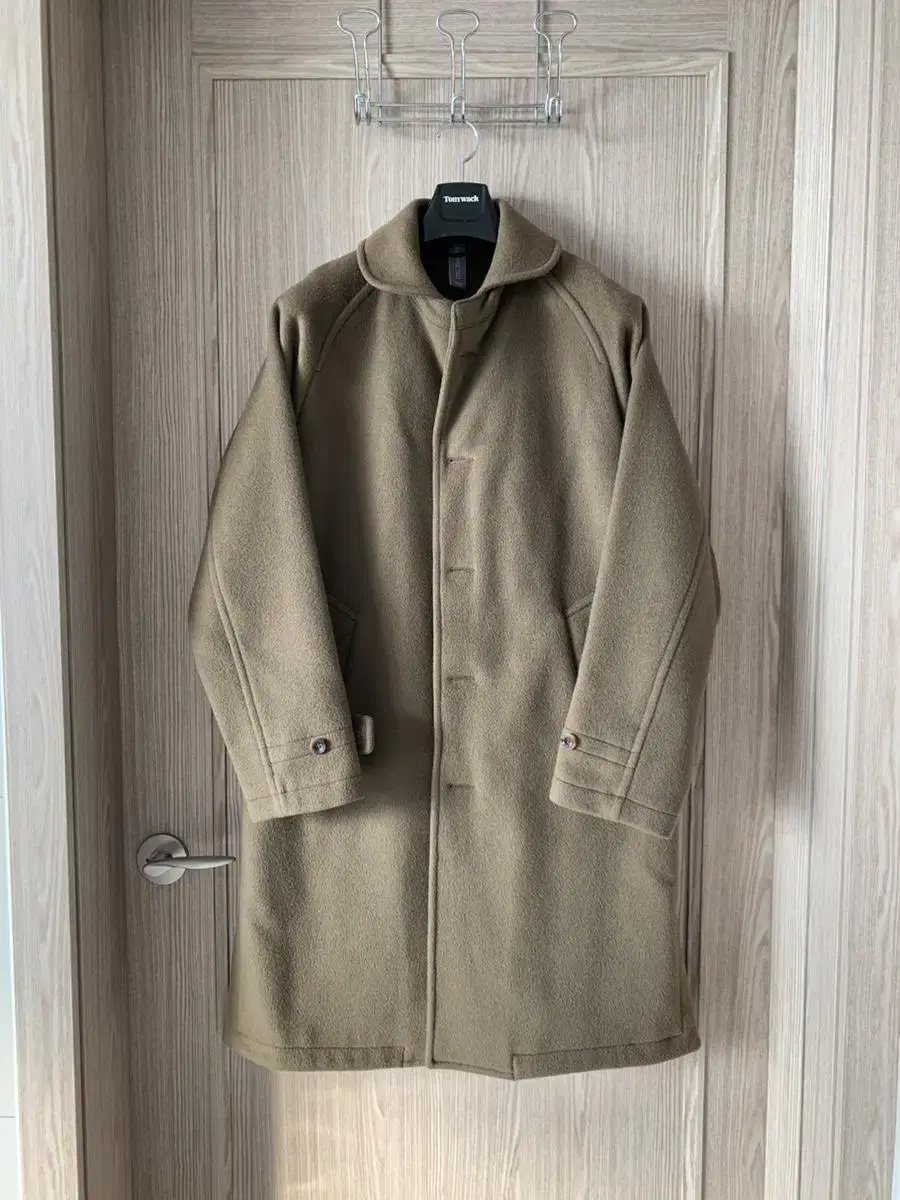 LanguageFectured round kara oversized coat olive L