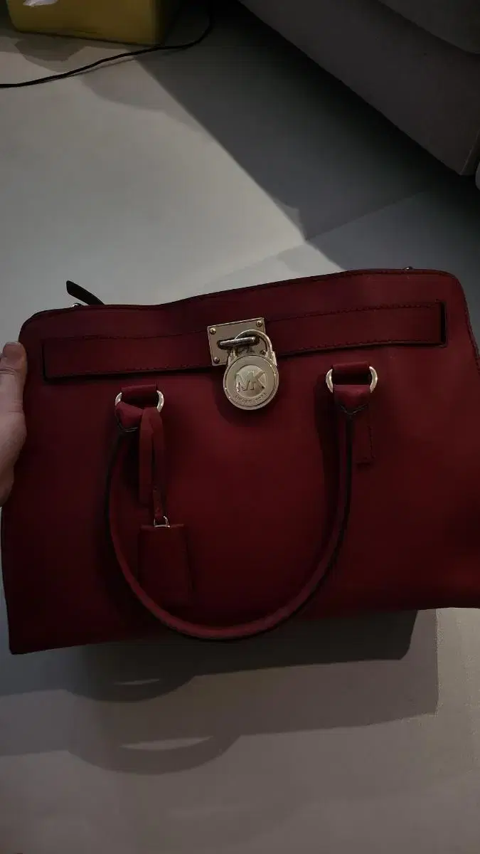 (Shipping included) Michael Kors Red Bag