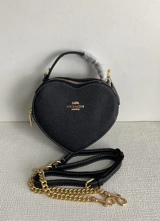 Coach CE652 하트블랙 크로스바디