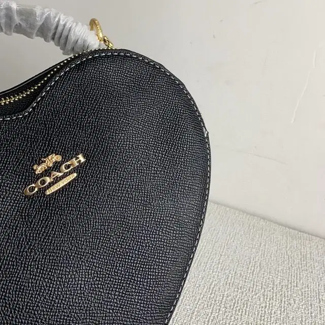 Coach CE652 하트블랙 크로스바디