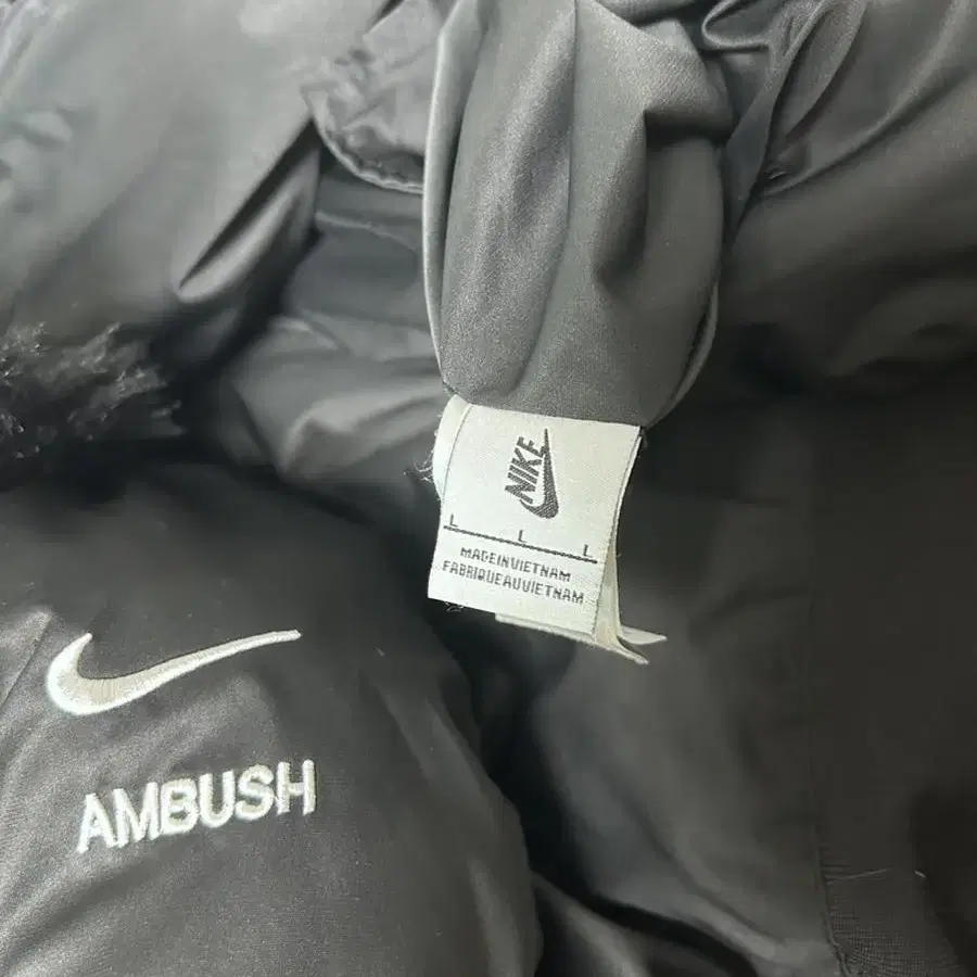 Nike ambush 퍼 자켓 L size