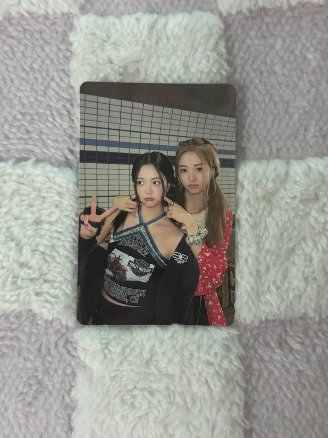 Le sserafim huh yunjin hong eunchae Antif compact version photocard