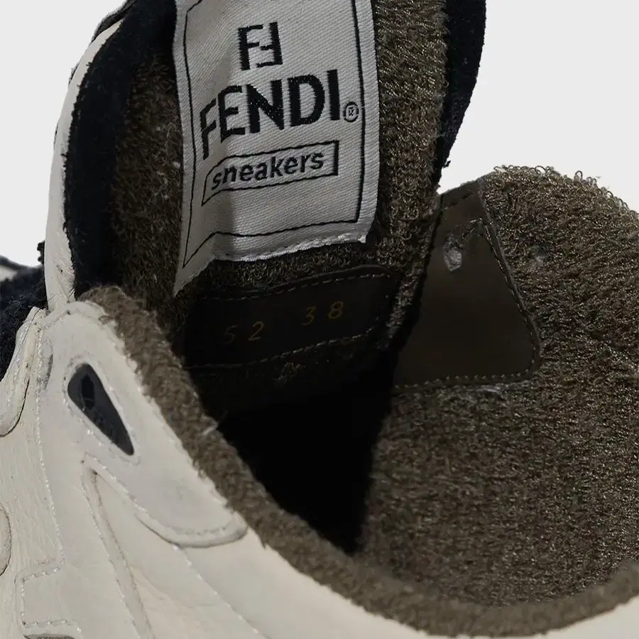 FENDI SNEAKERS 38