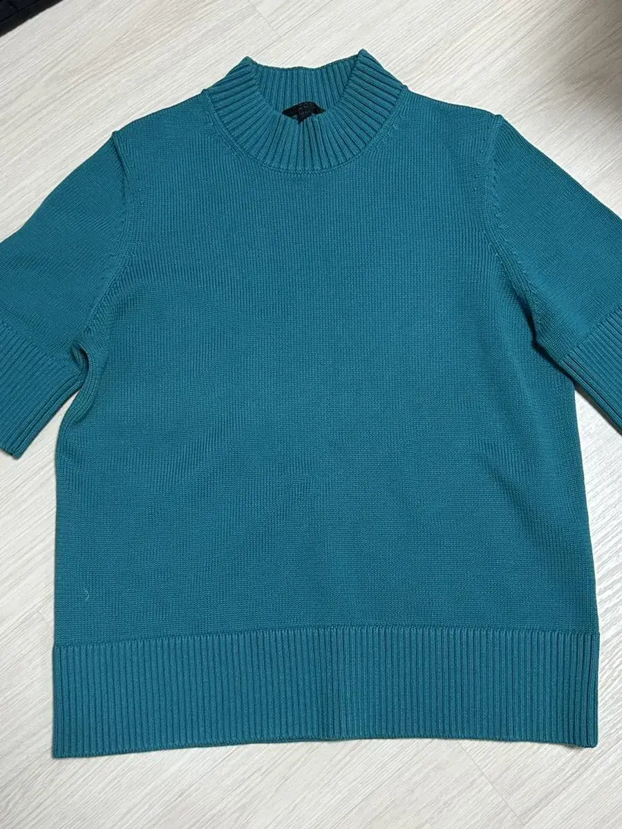 Course Short Sleeve Knit