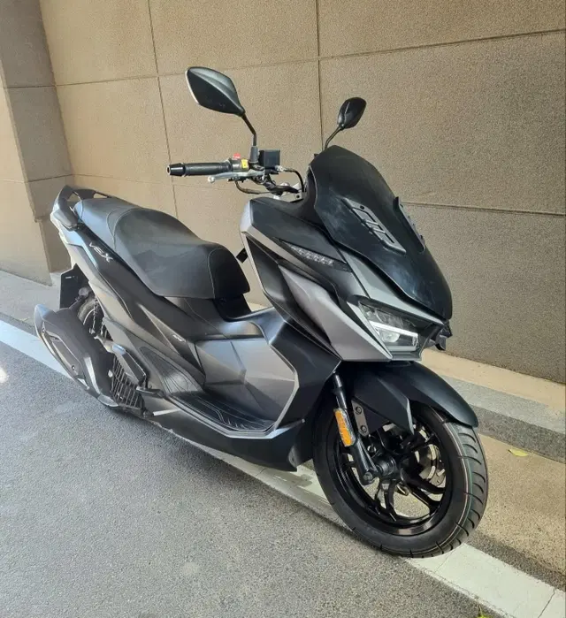 2022년식 SYM 키로수 짧은 VSX125 판매합니다.