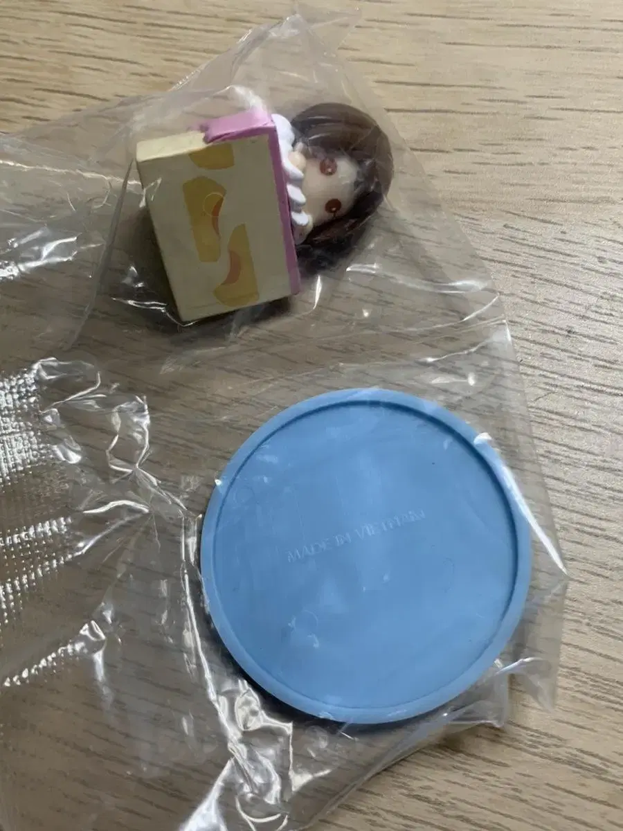 Nahia Uraraka Ochako Puchibasu Cake Gacha to sell