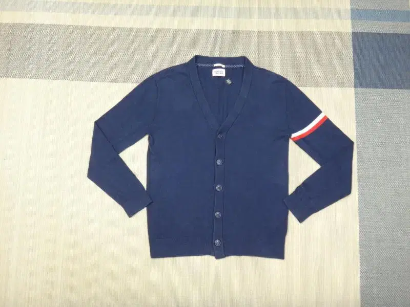 (M/95) Tommy Hilfiger Denim Men's V-Neck Cardigan