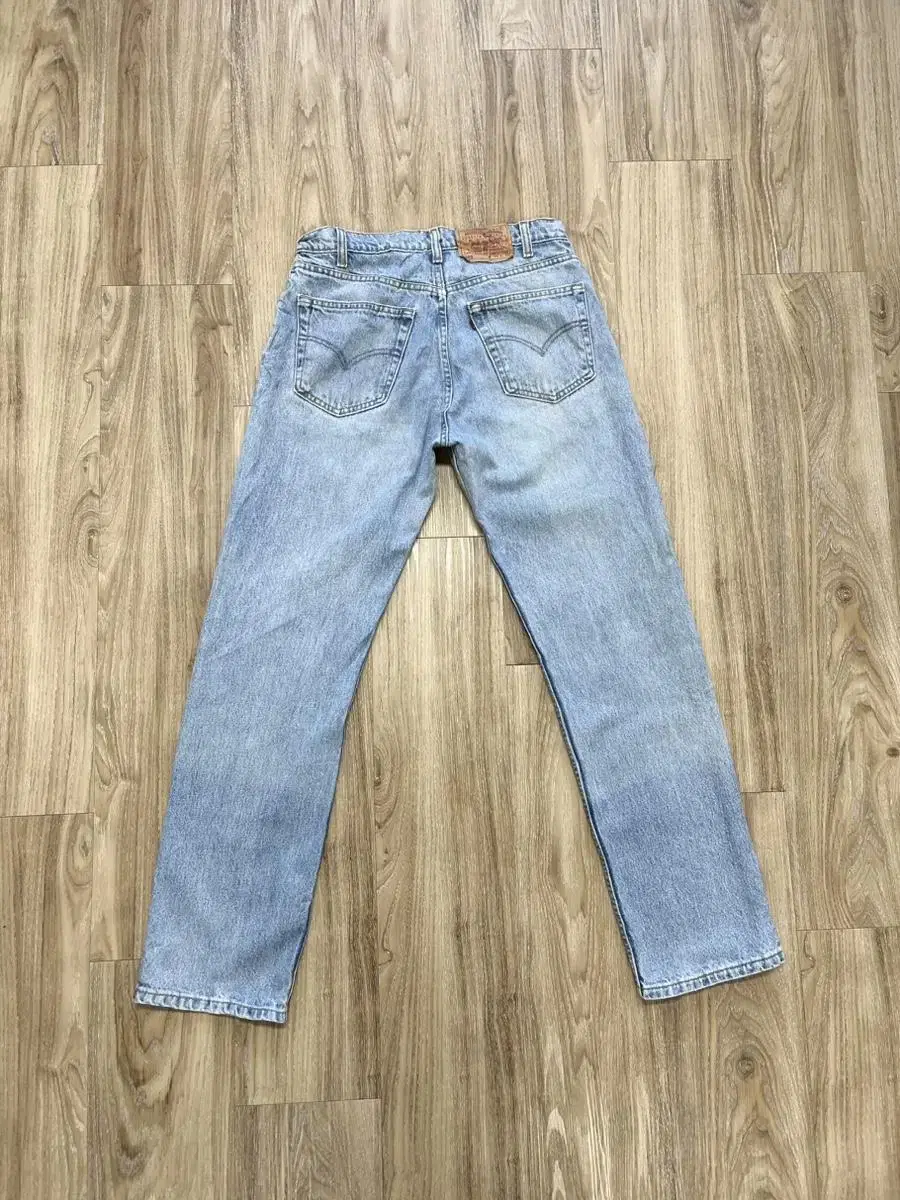 90s Canadian Levi's 505 Jeans 33