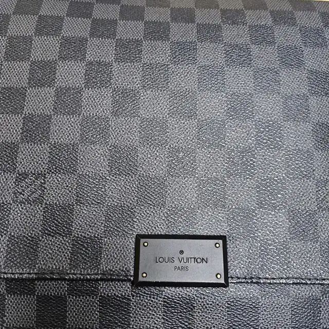 LOUIS VUITTON DAMIER 메신저백 PM