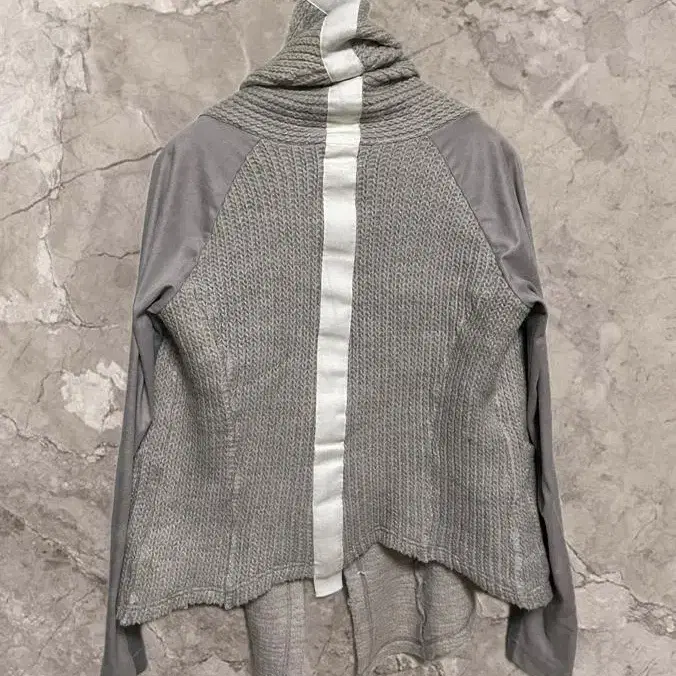 LGB grey back line cardigan