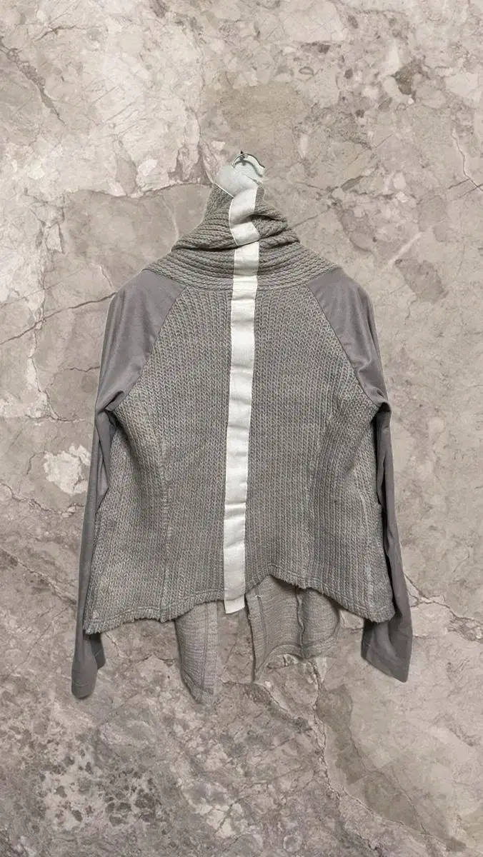 LGB grey back line cardigan