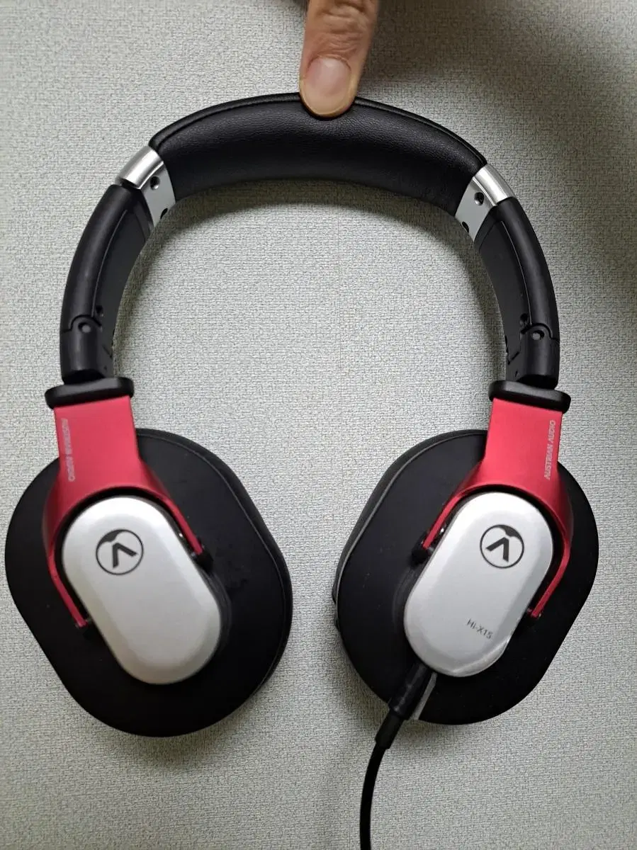 AUSTRIAN AUDIO hi-X15