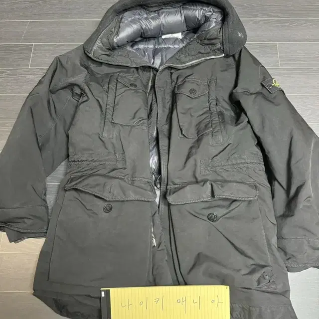 스톤아일랜드 18fw 다비드tc 다운자켓 블랙 xl