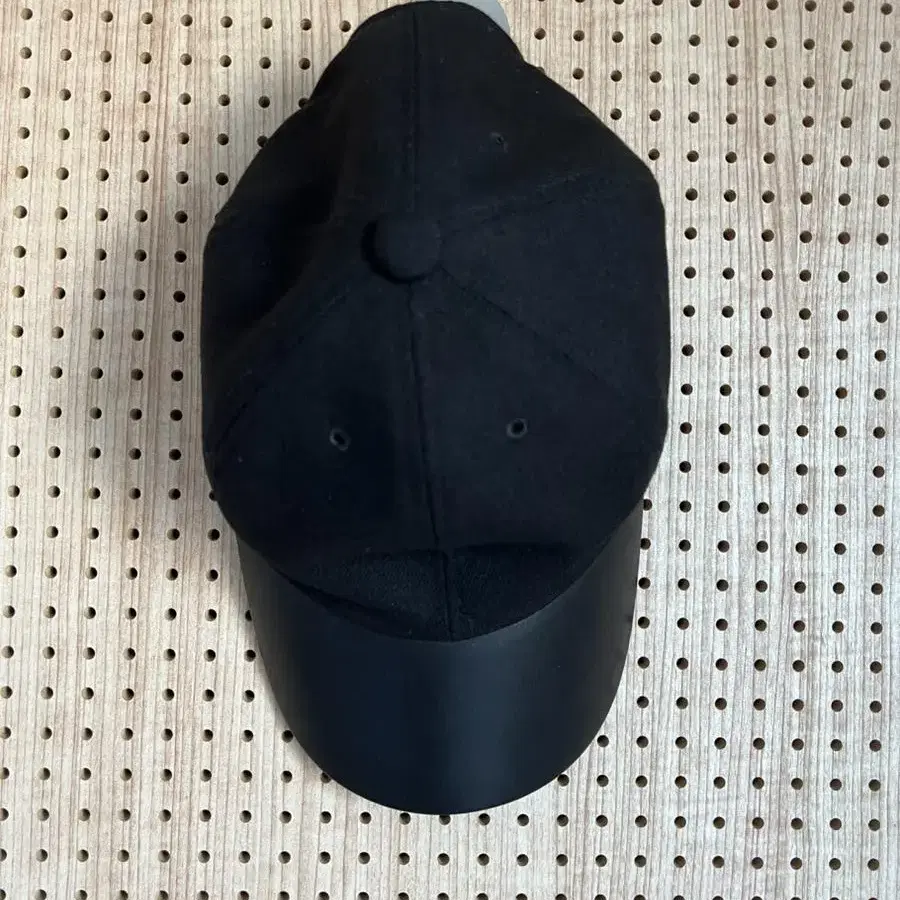 comesandgoes wool&leather cap