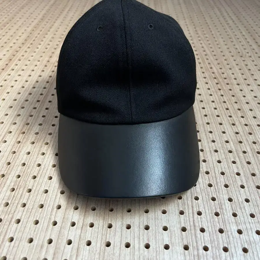 comesandgoes wool&leather cap