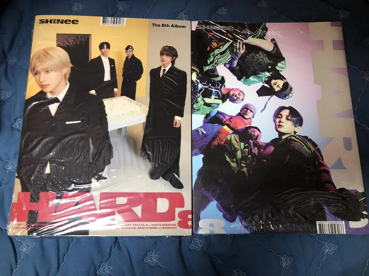 SHINee Hard 8th album photobook unsealed and sold (on sale)