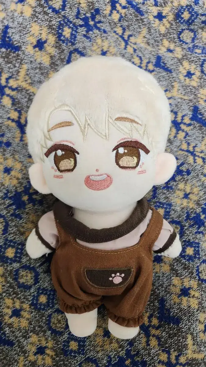 Oneus hwanwoong doll (20 cm)