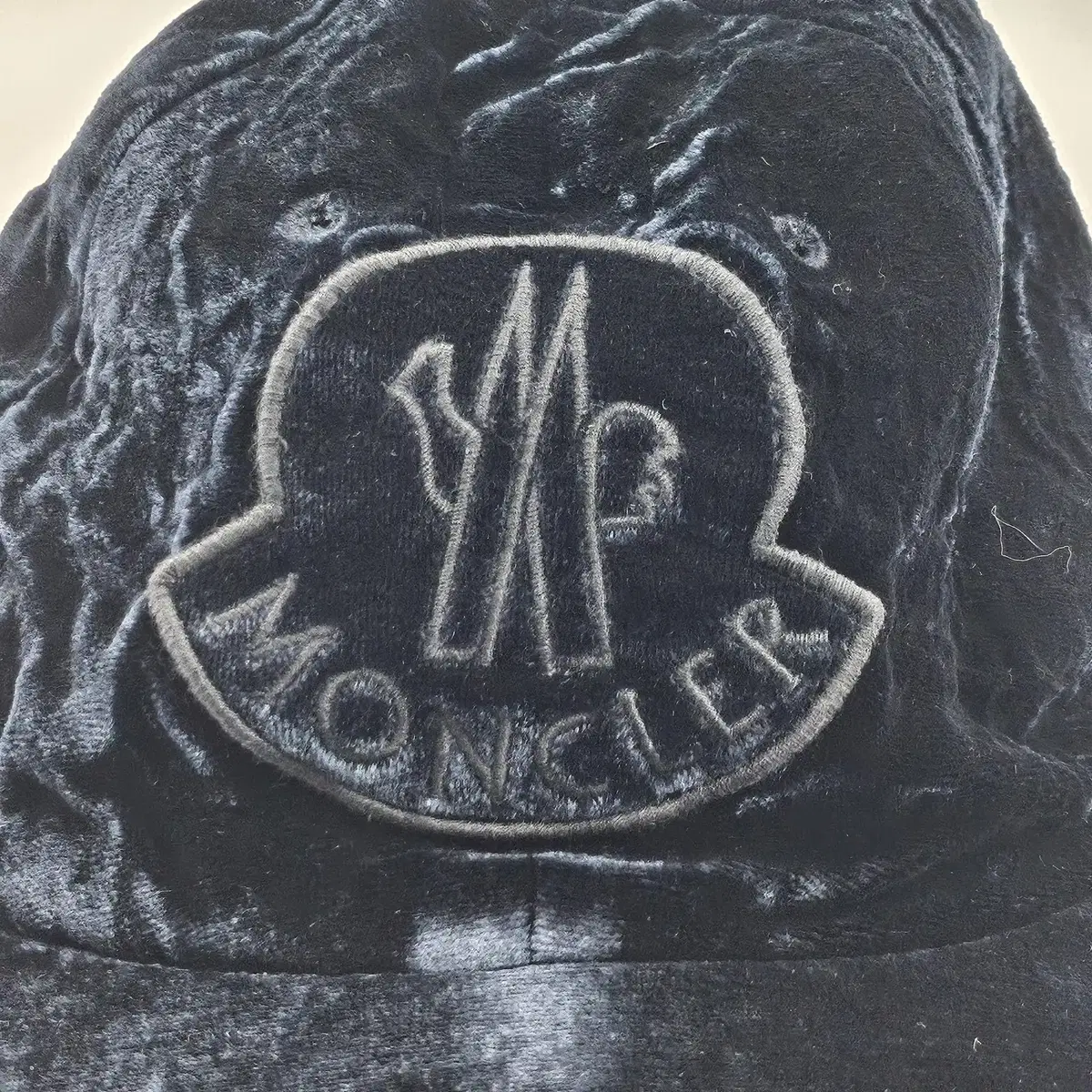 [S] Moncler 몽클레어 키즈 자수 벨벳 베이스볼 캡 모자