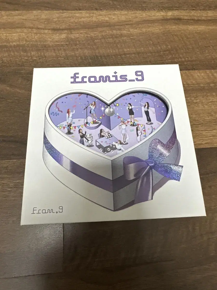 Fromis 9 Love bomb Album