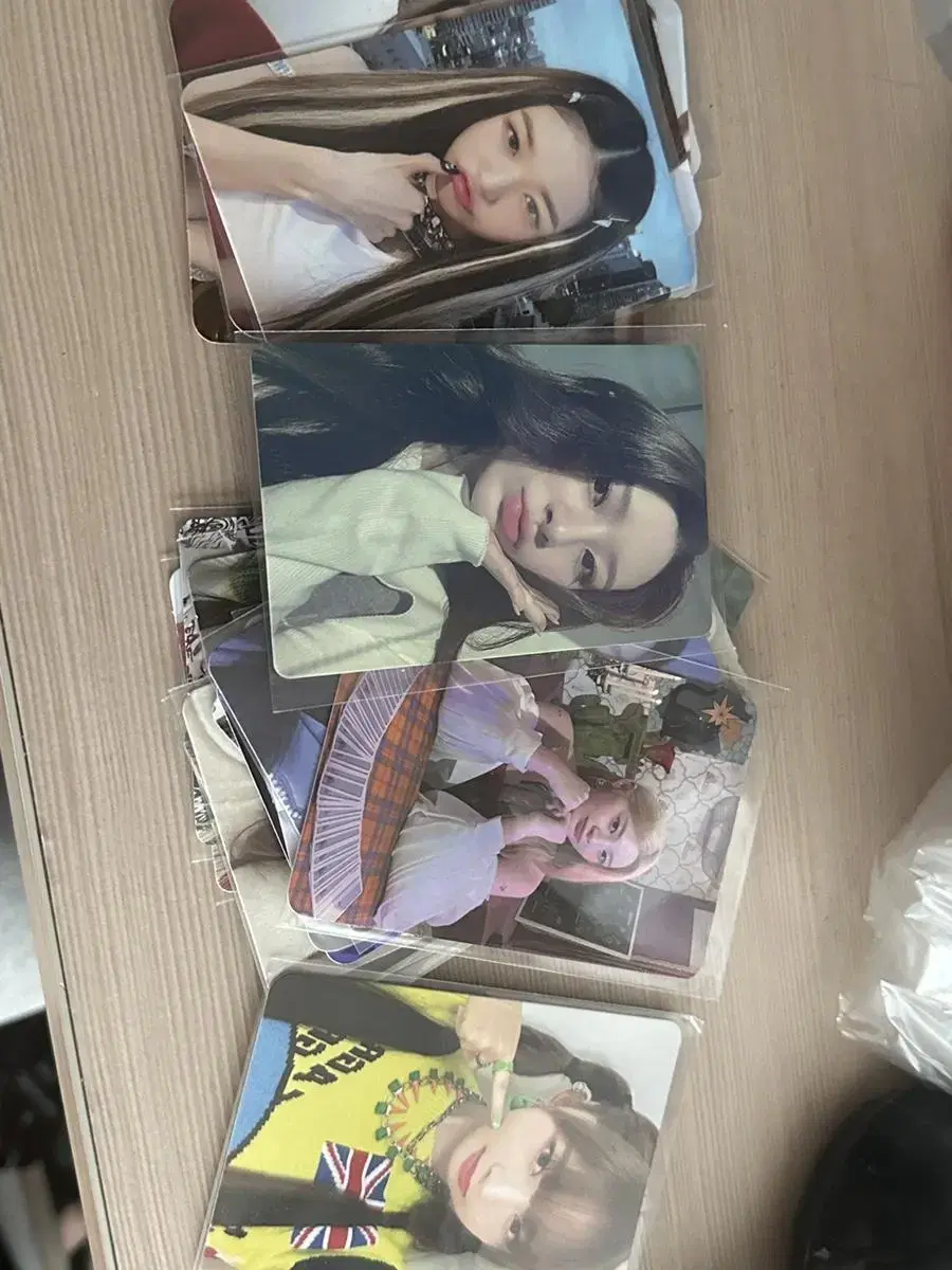 All-girl random photocard!! (ive, stayc, kep1er, etc.)