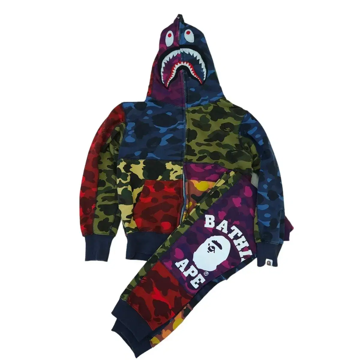 BAPE 샤크셋업