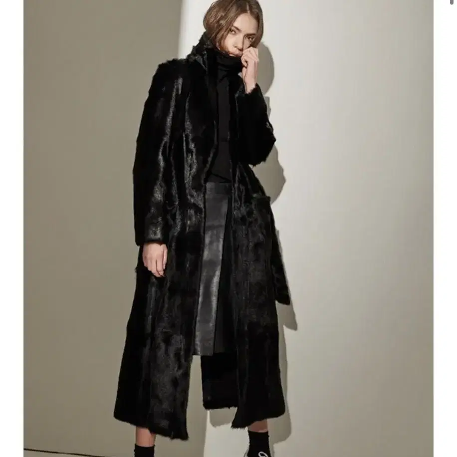 Refur(리퍼) Belted Goat Coat - Black