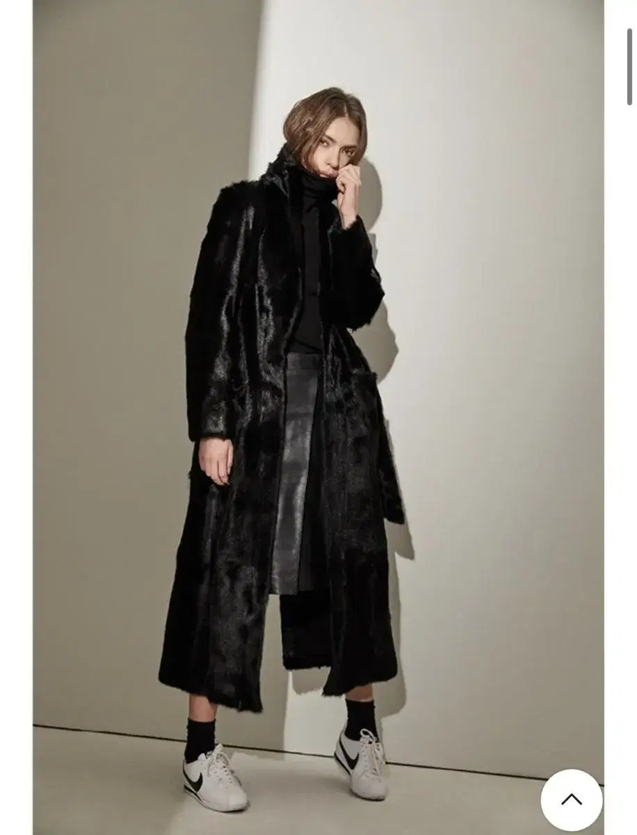 Refur(리퍼) Belted Goat Coat - Black