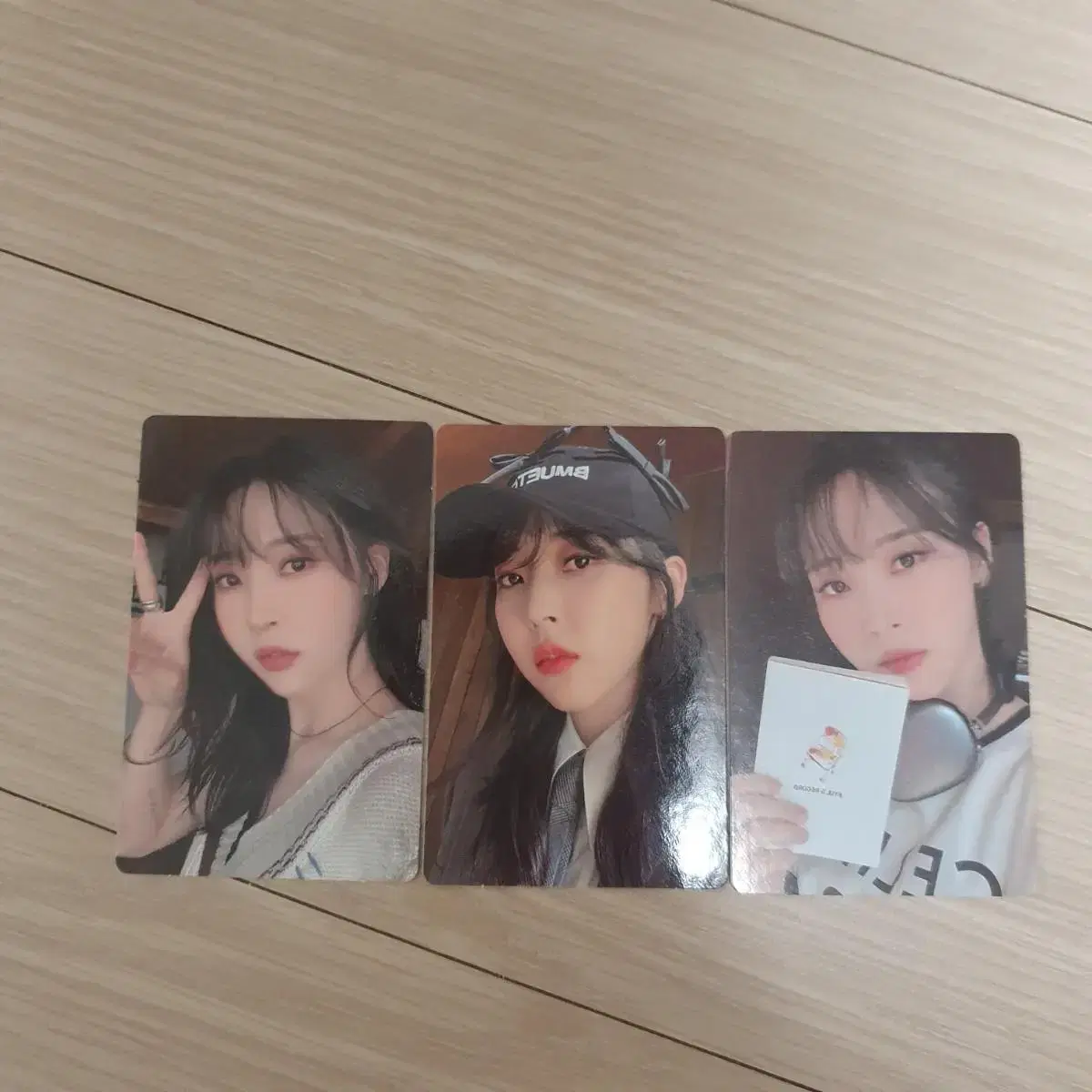 moonbyul seasons greetings pre-order benefit photocard