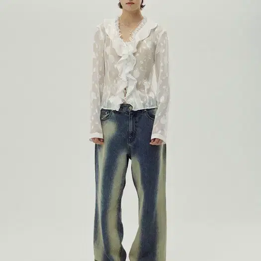 (당일배송)시눈 ROSE JACQUARD RUFFLE BLOUSE