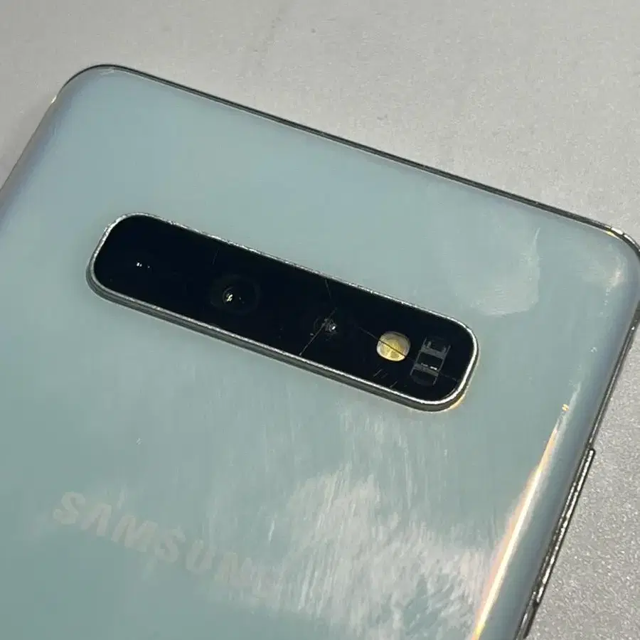 갤럭시 s10+ 프리즘화이트 19년도 128GB